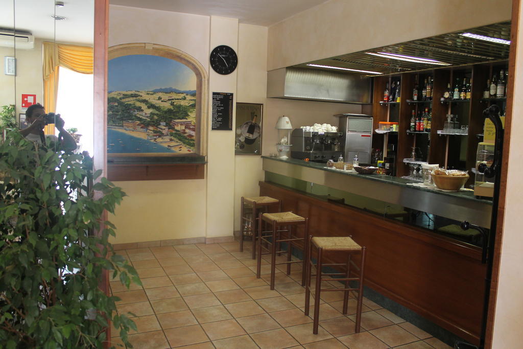 Albergo Vittoria Ovada Exterior foto
